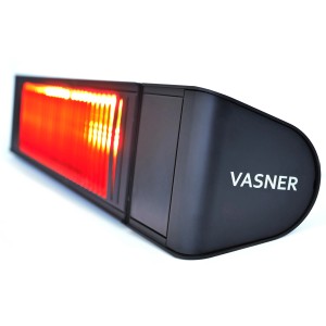 Schwarzer VASNER Teras X20 Infrarot-Heizstrahler mit Fernbedienung, seitliche Ansicht.