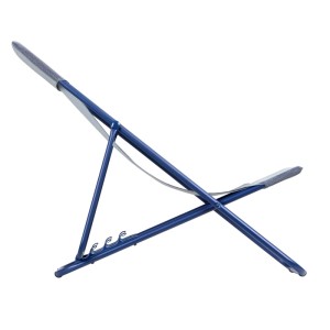 Zusammengeklappter, blauer Lafuma Maxi Transat Liegestuhl aus der Kategorie Gartenstühle.