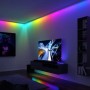 Paulmann LED-Strip EntertainLED Set 5 m im Wohnzimmer mit dynamischer RGB-Beleuchtung.