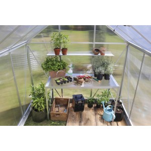 Vitavia Alutisch mit Hohlkammerplatten-Ablage im Gewächshaus, bepflanzt.