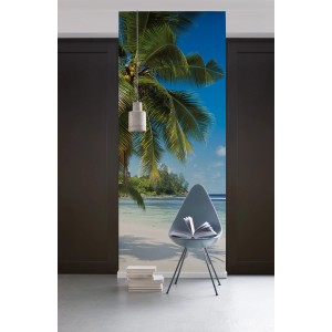Komar Fototapete Vlies Coconut Bay mit Palmenstrand und blauem Himmel.