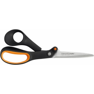 Fiskars Amplify Heimwerkerschere, 21 cm, mit schwarzem Griff und orangefarbener Einlage.