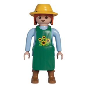 Lechuza Mega-Figur Playmobil Gärtnerin Conny, 63 cm, mit gelbem Hut und grünem Overall mit Sonnenblumen.