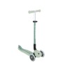 Globber Go-Up Active Lights 3-in-1 Scooter in Pistazie mit leuchtenden LED-Rädern, höhenverstellbar.