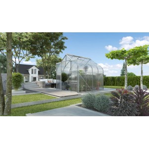 Vitavia Gewächshaus Diana 6700 HKP 4 mm Alu Vorzugsset im Garten mit Haus im Hintergrund.