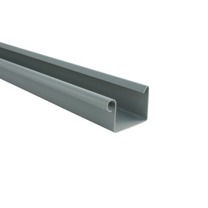 Graue Marley Kastendachrinne RG 70, 2 m lang, aus Kunststoff.