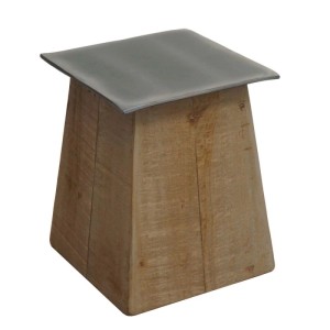 MCW Couchtisch L74: Naturfarbener Holztisch mit Metall-Optik, quadratisch.