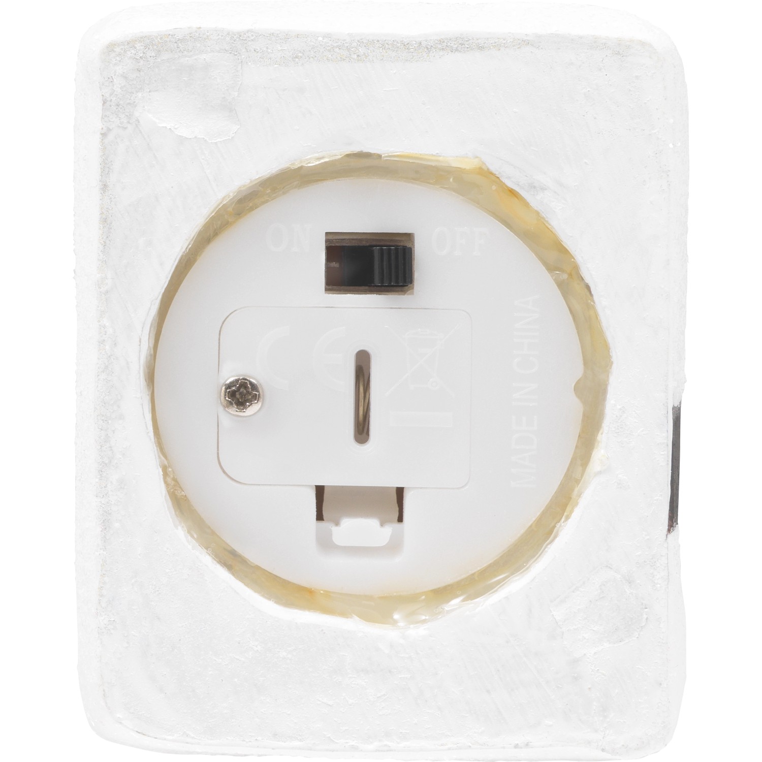 Rückseite der beleuchteten Tischdeko Weihnachtshaus mit Batteriefach und Schalter.