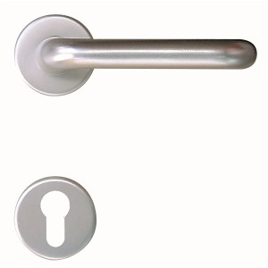 Roro Drückergarnitur Typ D, Aluminium, silberfarben, inklusive Rosette für Türbeschläge.