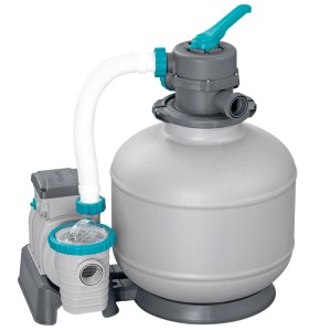 Bestway Sandfilteranlage mit Zeitschaltuhr. Grauer Filtertank, Pumpe mit Vorfilter, weißer Schlauch, türkises 6-Wege-Ventil.