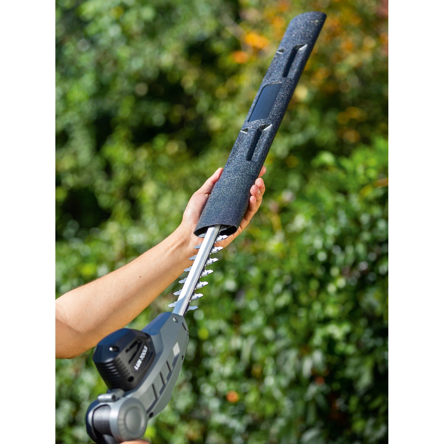 LUX-TOOLS Set Akku-Heckenschere und Astsäge A-HS-20/41T Teleskopierbar ...