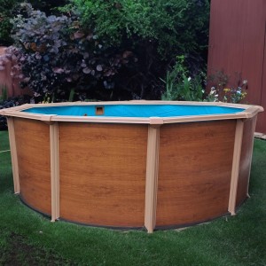 Summer Fun Stahlwandpool Set Rimini mit Holzdekor, rund, Ø 350x120cm, im Garten.
