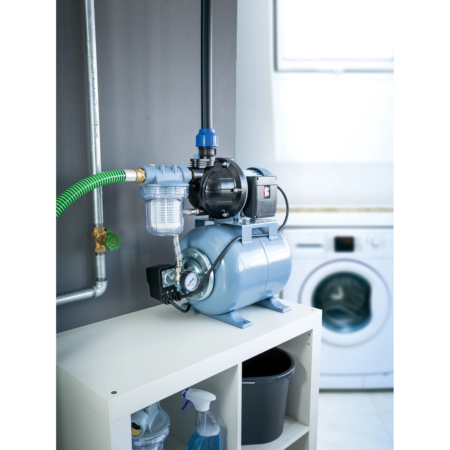 Hauswasserwerk 800 W HWW 3200 zur Wasserversorgung in Haus und Garten.