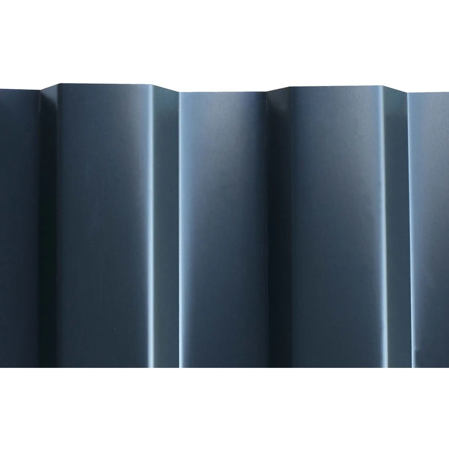 Detailaufnahme: Beschichtete Aluminium Dachplatten in Rot für Skan Holz Carport Wendland.