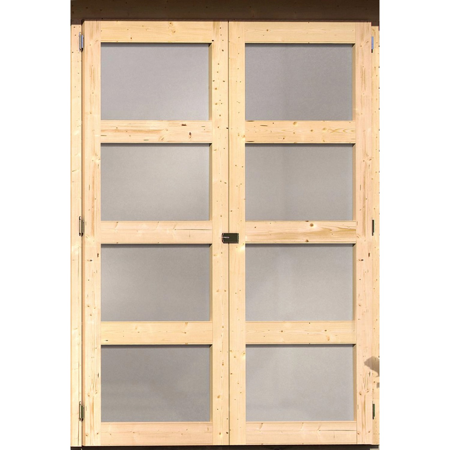 Karibu Gartenhaus Mühlentrup 3: Doppeltür aus naturbelassenem Holz mit Glaseinsätzen.