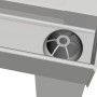Detailaufnahme der integrierten Dachentwässerung der weißen Terrassenüberdachung Basic aus Glas.