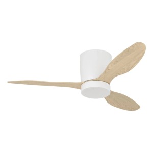 Weißer Eglo LED-Deckenventilator Baracares (Ø 106 cm) mit Holzoptik-Flügeln.