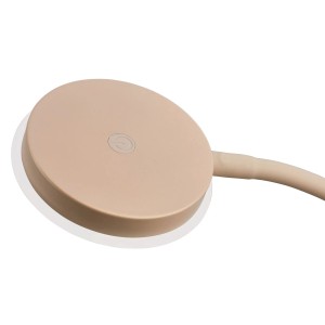 Detailaufnahme: Beige Brilo LED-Tischleuchte mit Touchdimmer und schwenkbarem Kopf.