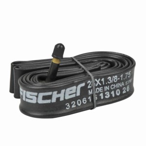 Fischer Fahrradschlauch 28 Zoll mit Autoventil, zusammengerollt.