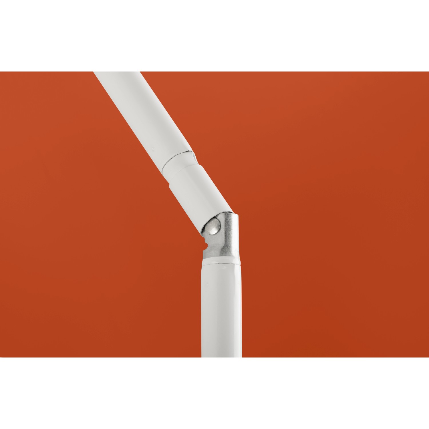 Detailaufnahme: Knickfunktion des Schneider Balkonschirm Ibiza, terracotta.