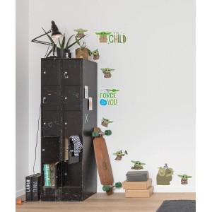 Wandgestaltung mit Komar Deko-Sticker Mandalorian Grogu, verschiedene Motive an Wand und Schrank.