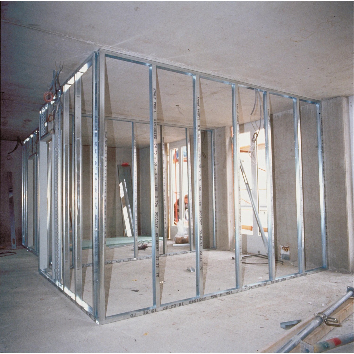Knauf CW-Profil 50x50 mm als Ständerwerk für Wandmontage im Rohbau.