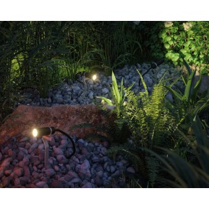 Paulmann Plug&Shine Plantini Starter-Set mit 3 Erdspieß-Spots in warmweiß zur Gartenbeleuchtung.
