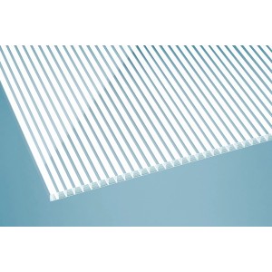 Weiße Gutta Stegplatte für Terrassendach Premium, Detailansicht.