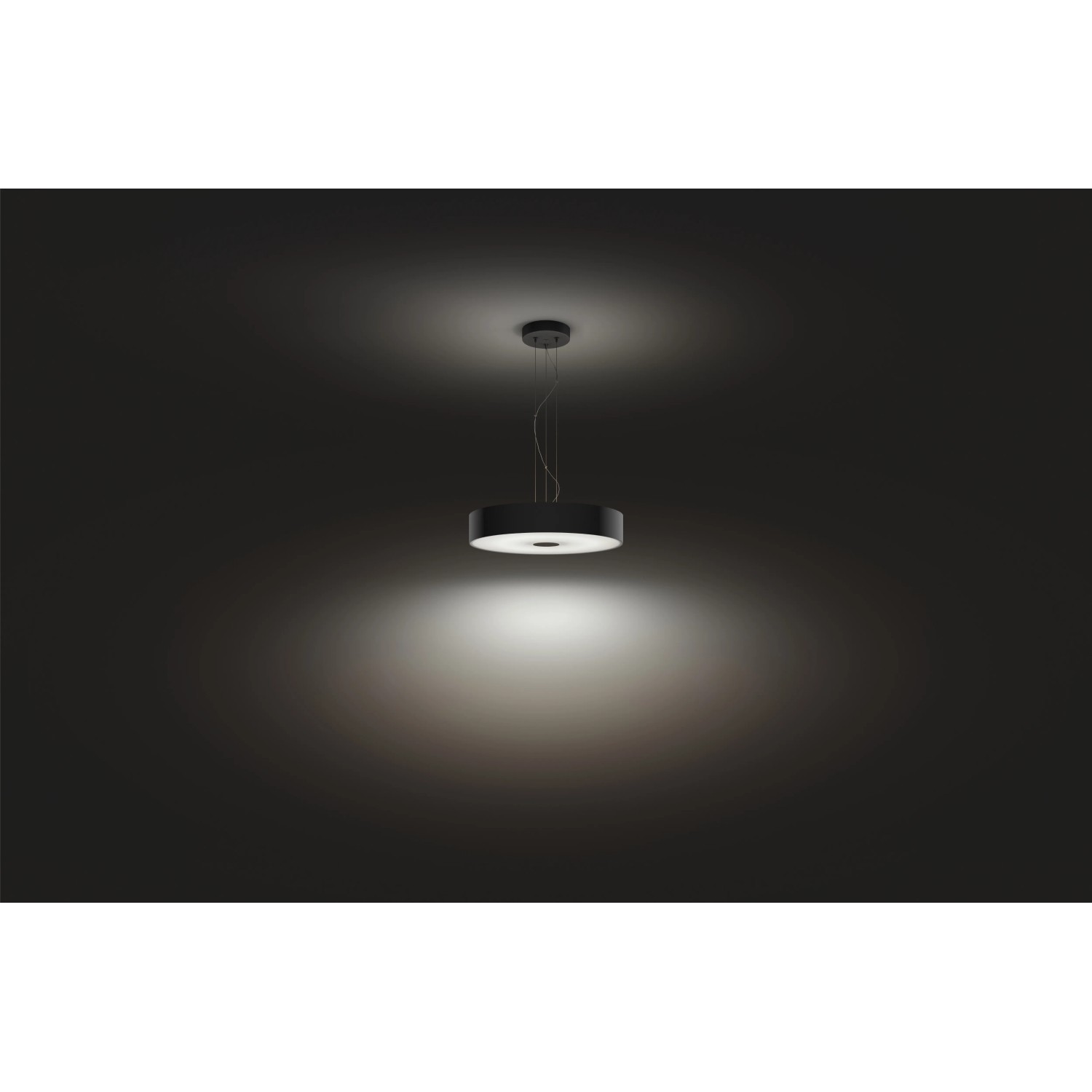 Schwarze Philips Hue White Ambiance Fair Pendelleuchte mit Dimmer und warmweißem Licht.