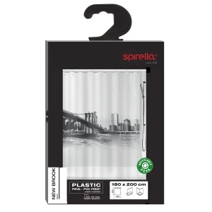 Verpackung des Spirella Duschvorhangs New Brook, 180x200 cm, weiß-schwarz mit Brooklyn-Motiv.