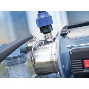 Hauswasserwerk 1100 W HWW 4600/E: Edelstahl-Pumpe mit Zubehör für die Wasserversorgung.