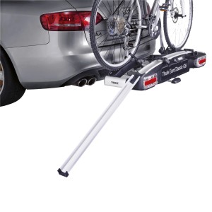Thule Auffahrschiene für EuroPower 915 Fahrradträger am Auto mit Fahrrad.