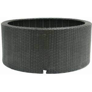 Mattschwarze Brunnenbecken-Umrandung aus Kunststoffgeflecht, Ø 90 cm, für Gartenbrunnen.