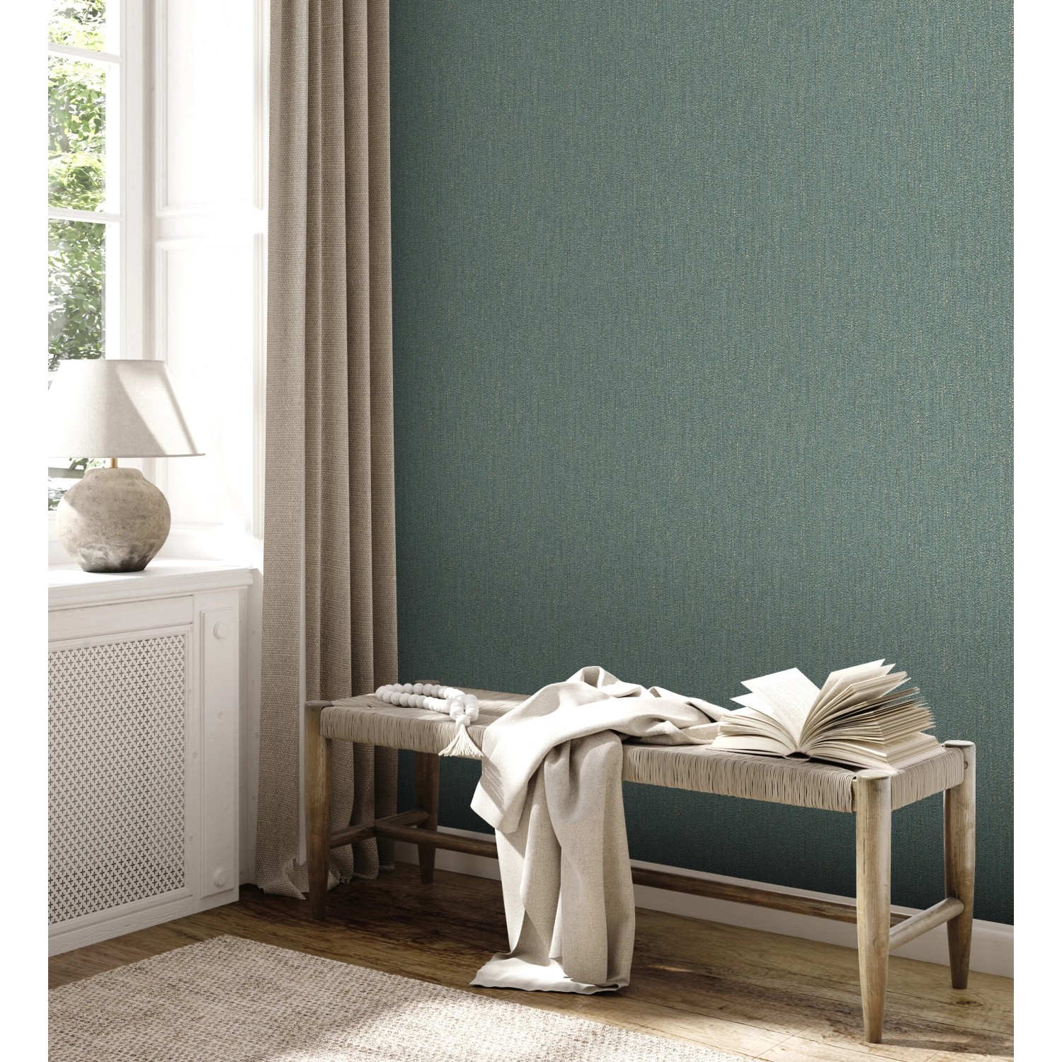 A.S. Création Vliestapete Uni Grün-Gold im Raum, Dekorative Tapete mit leichter Struktur.