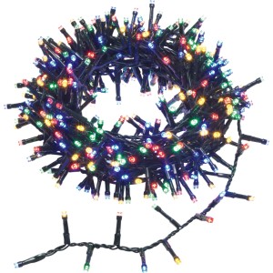 Mehrfarbige Außen-Lichterkette mit 400 LEDs auf grünem Kabel, teilweise aufgerollt. Ideal für Garten, Terrasse.