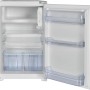 Respekta Einbaukühlschrank, weiß, mit geöffneter Tür und Innenansicht, Teil der Inselküche