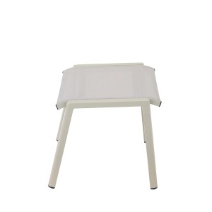 Siena Garden Hocker Bologna, seidengrau, mit leichtem Aluminiumgestell und atmungsaktiver Sitzfläche.
