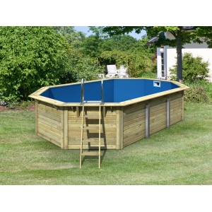 Karibu Holzpool Modell 4 Set mit Leiter und Filteranlage im Garten.