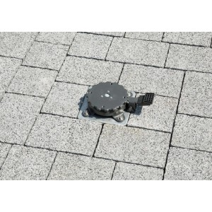 Schneider Universal-Bodenanker für Ampelschirme, verzinkter Stahl, eingelassen in Pflastersteine.