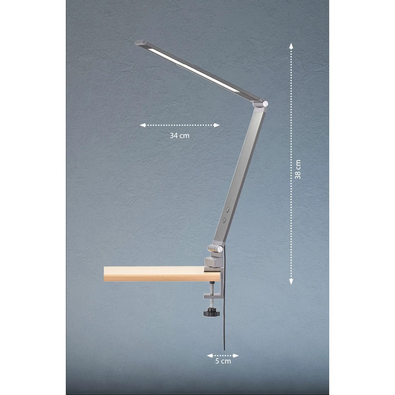 Graue LED-Klemmleuchte Geri von Fischer & Honsel, 38 cm hoch, mit Maßenangaben.