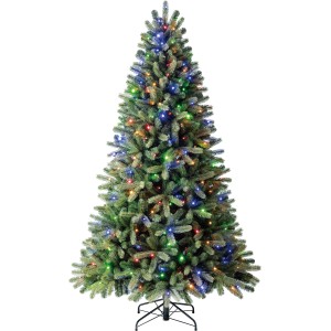 Grüne Kunsttanne Laitila, 210 cm hoch, mit bunten LED-Lichtern für weihnachtliche Stimmung.