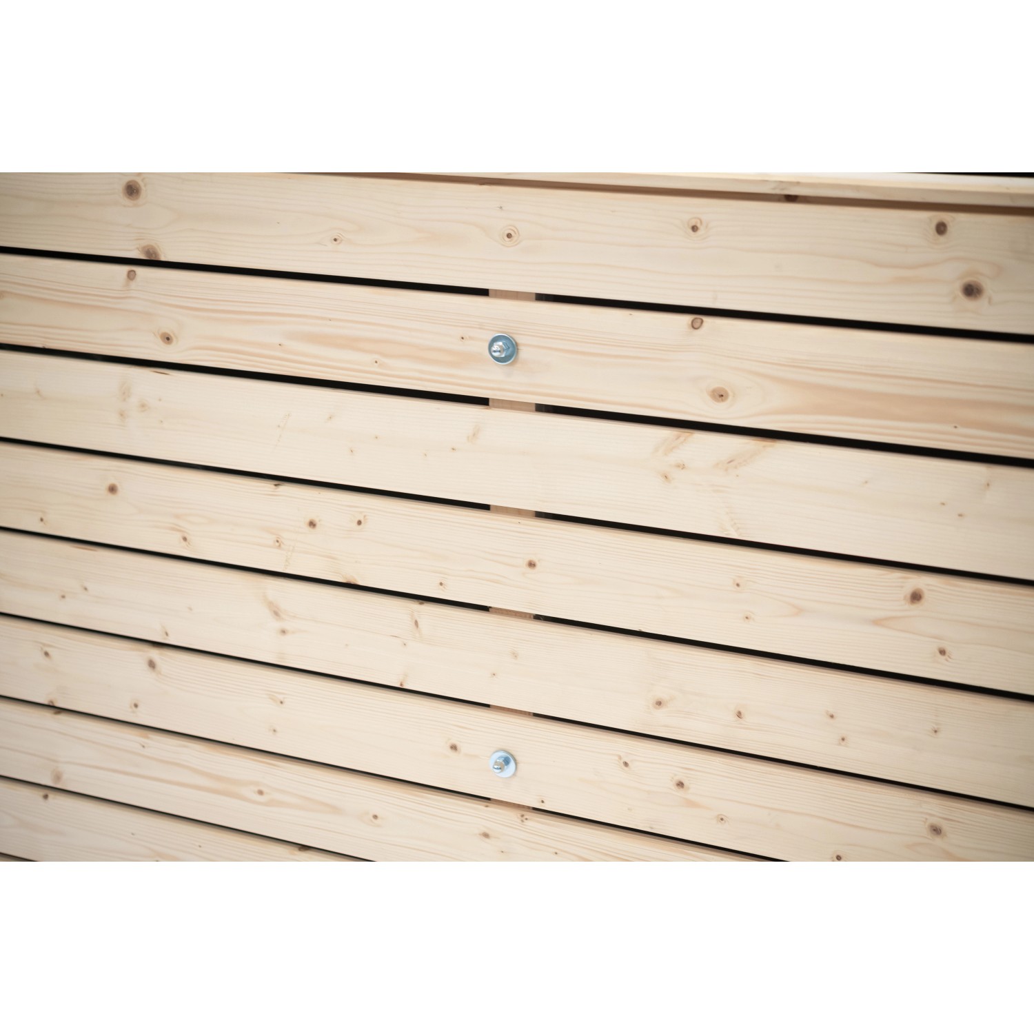 Detailansicht: Westmann Hochbeet XL aus hellem Fichtenholz mit Schrauben.