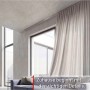 Gardinenschiene Square Edelstahl-Optik an Decke montiert, mit hellem Vorhang in modernem Wohnzimmer.