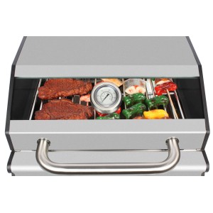 EL Fuego Gasgrill Jesolo, schwarz-silber, mit Grillgut und Thermometer auf Edelstahlrost.