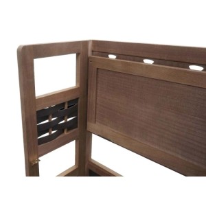 Dunkelbraunes MCW Regal K86 mit Polyrattan-Geflecht, Detailansicht.