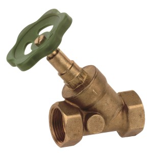 Glänzendes Kirchhoff Schrägsitzventil aus Messing, 30,3 mm (1) ohne Entleerung mit grünem Griff.