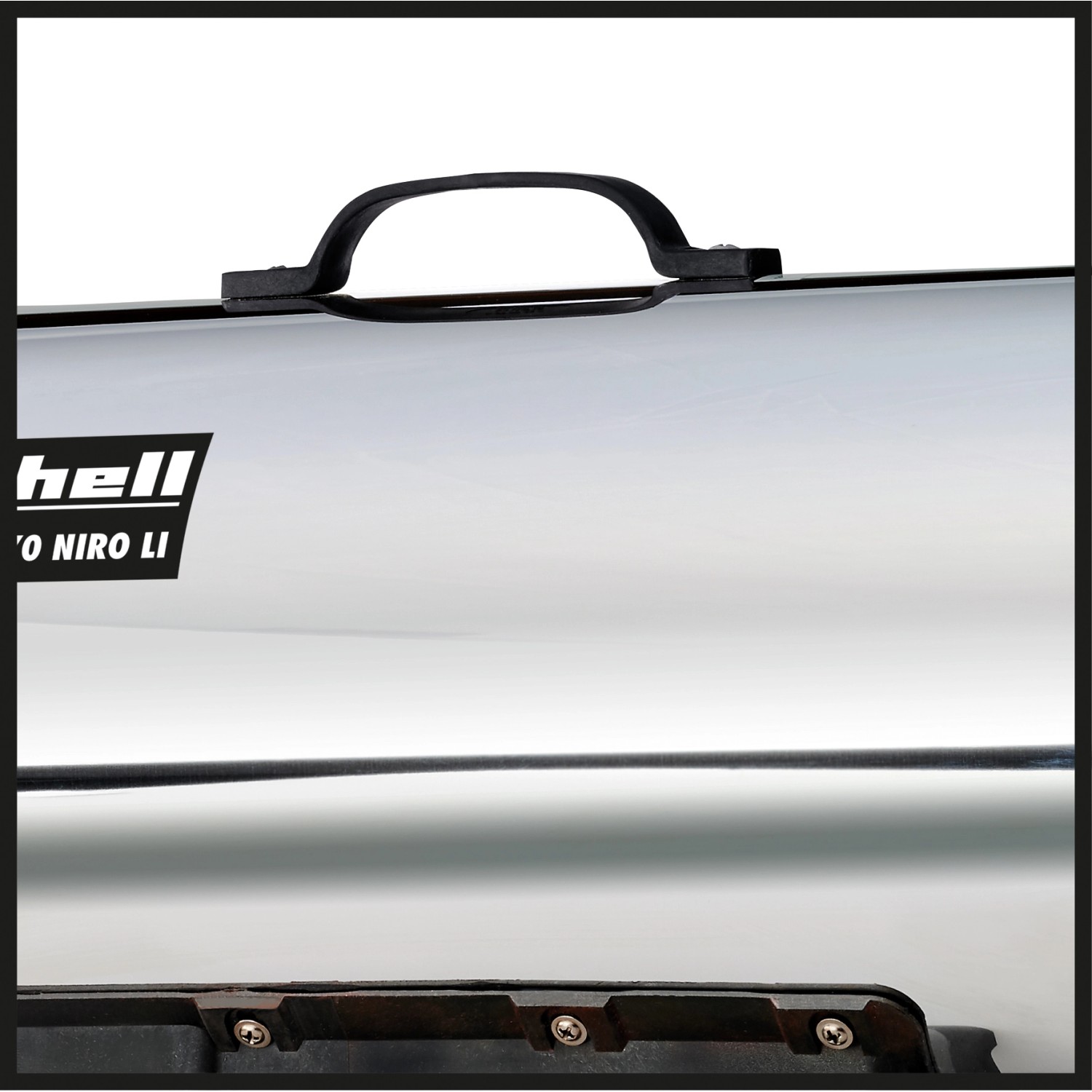 Detailaufnahme: Einhell GE-HG 18/370 Niro Li-Solo Akku-Heißluftgenerator mit Tragegriff.