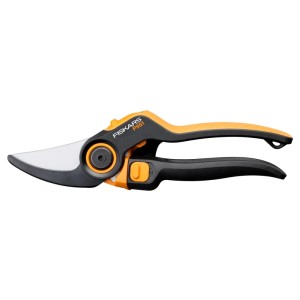 Fiskars Gartenschere Bypass P981 X-Series, orange-schwarz, für präzise Schnitte im Garten.