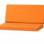Orangefarbenes Gartenkissen-Set für 2-Sitzer Polyrattan-Gartensofa, bestehend aus Sitz- und Rückenkissen.
