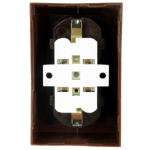 REV Ritter PlanoLuxe 2-fach Steckdose in Braun, Innenansicht mit Anschlussklemmen.